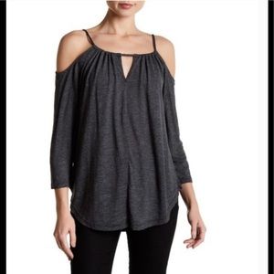 Michael stars cold shoulder top